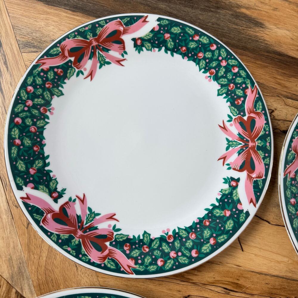 Vintage 1992 Gibson Housewares "Christmas Eve" Dinner Plates, Set of 4 Holiday